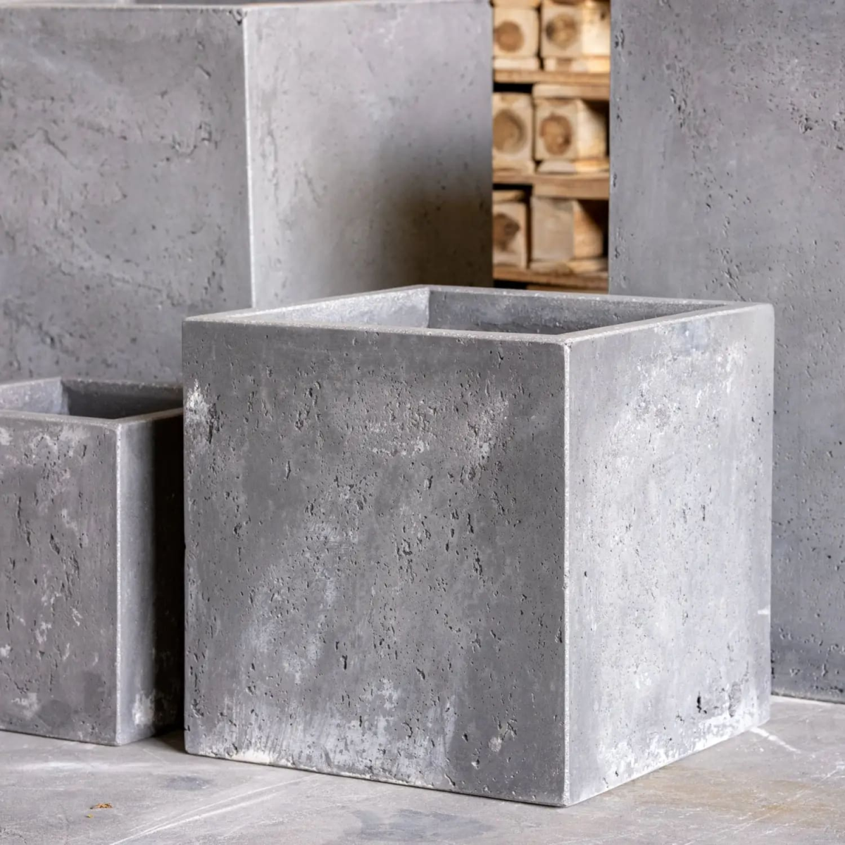 Cubrosa | Onyx Dusk – 55cm Extra Large Concrete Cube Planter – 115L Square Plant Pot