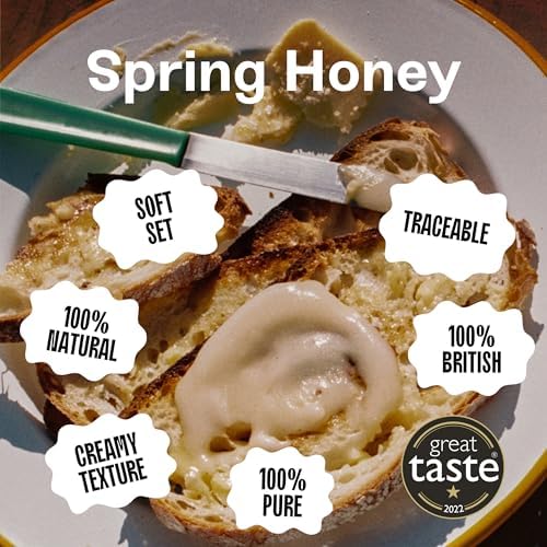 Black Bee Honey - Pure Spring British Soft Set Honey, Creamy with a Light Sweetness, Unprocessed, Single Source from Hive to Jar, Never Blended - Delicious on Toast, Soothing in Drinks, 1Kg Tub