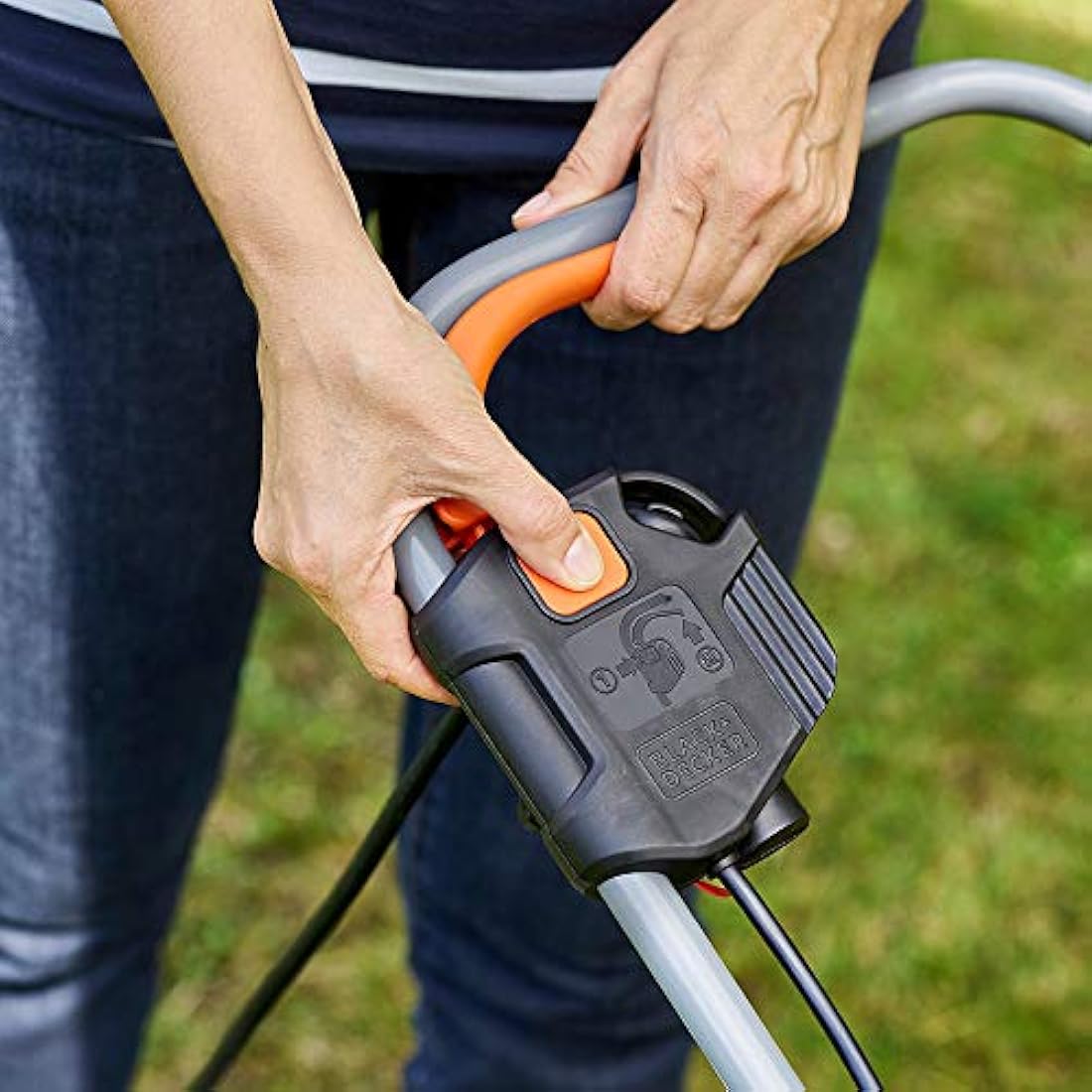 BLACK+DECKER 32cm Electric Rotary Mower with GL250 Grass Strimmer