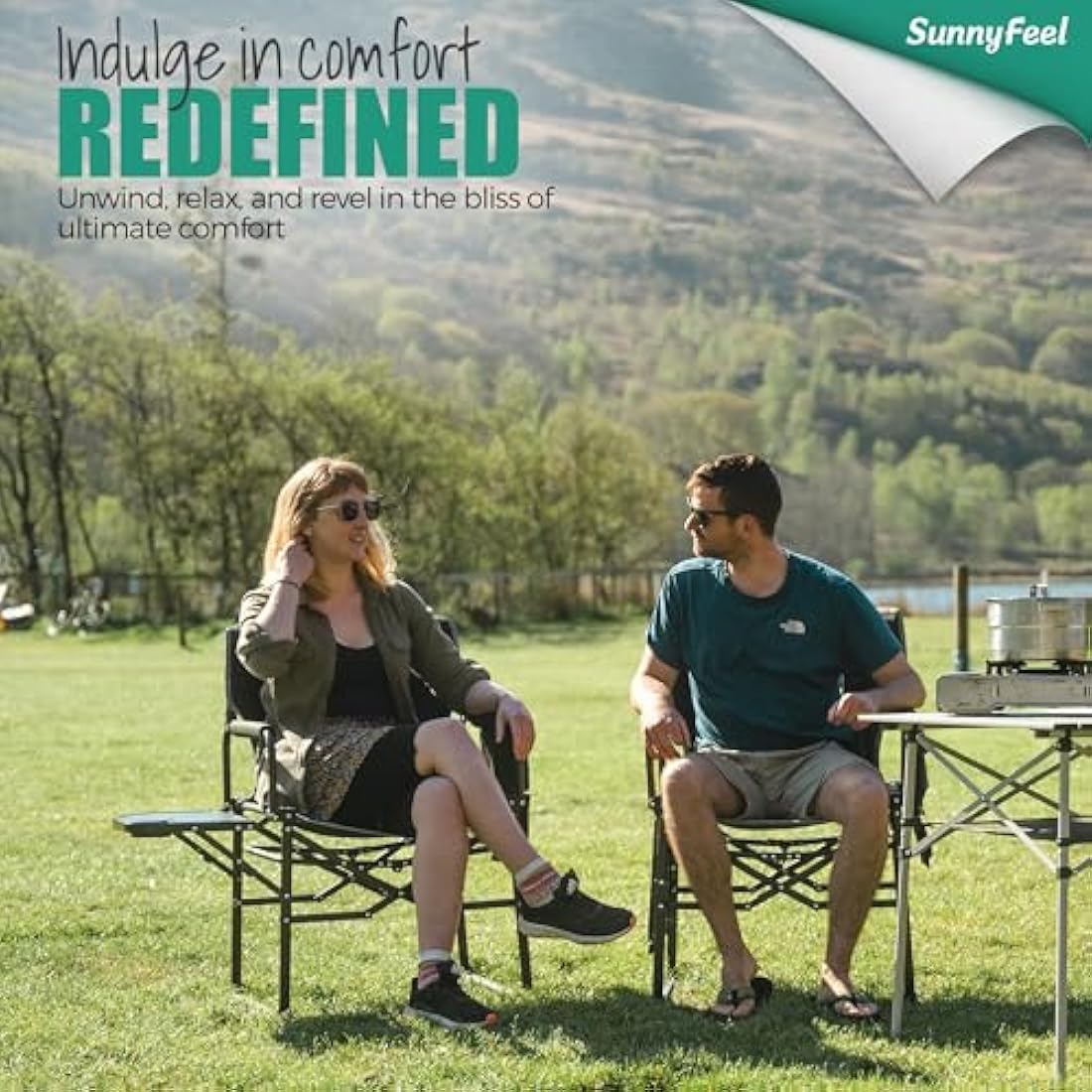 SUNNYFEEL Camping Director Chair, Portable Folding Chair with Side Table and Storage Pouches, Compact Heavy Duty for Adults Outdoor（Green）