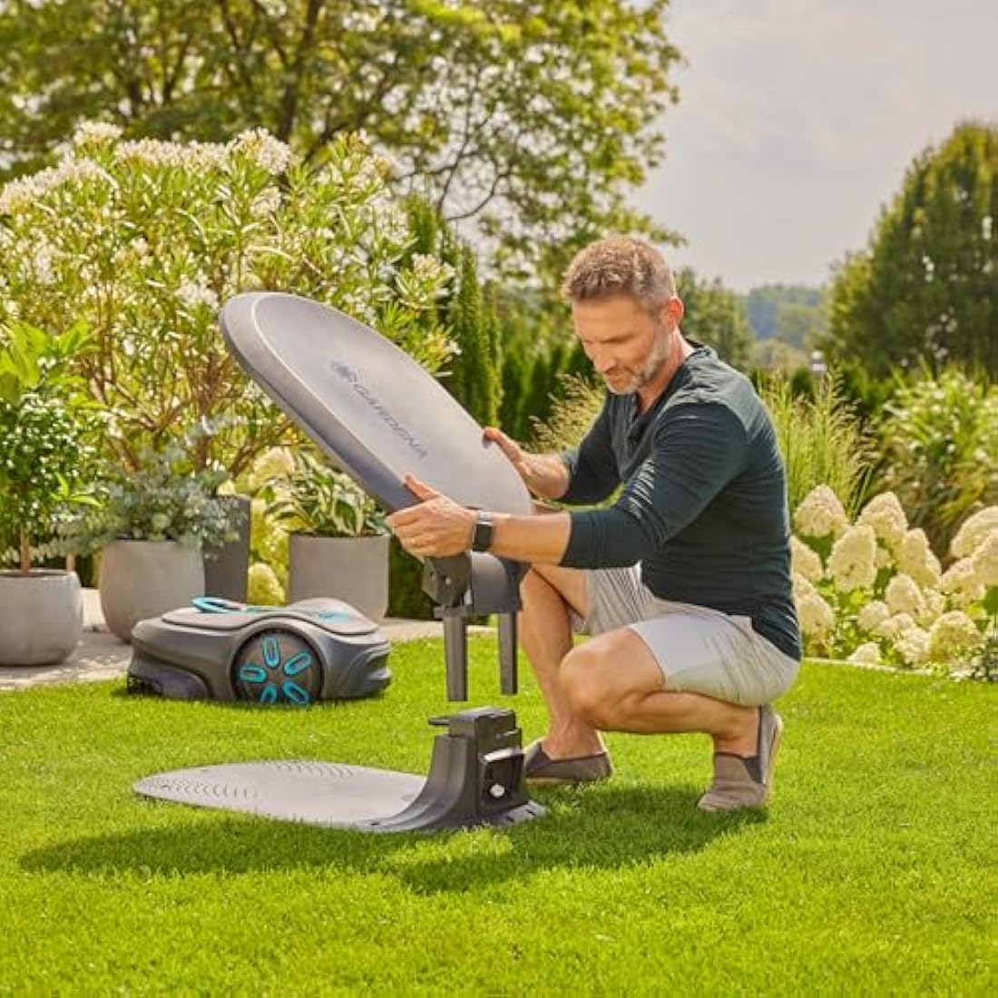 GARDENA Robotic Mower Garage for SILENO pro/max/Free, Reliable Protection for Robotic Lawnmower, UV-Resistant Material, Protects from Wear and Tear, Space-Saving Design (15025-20)