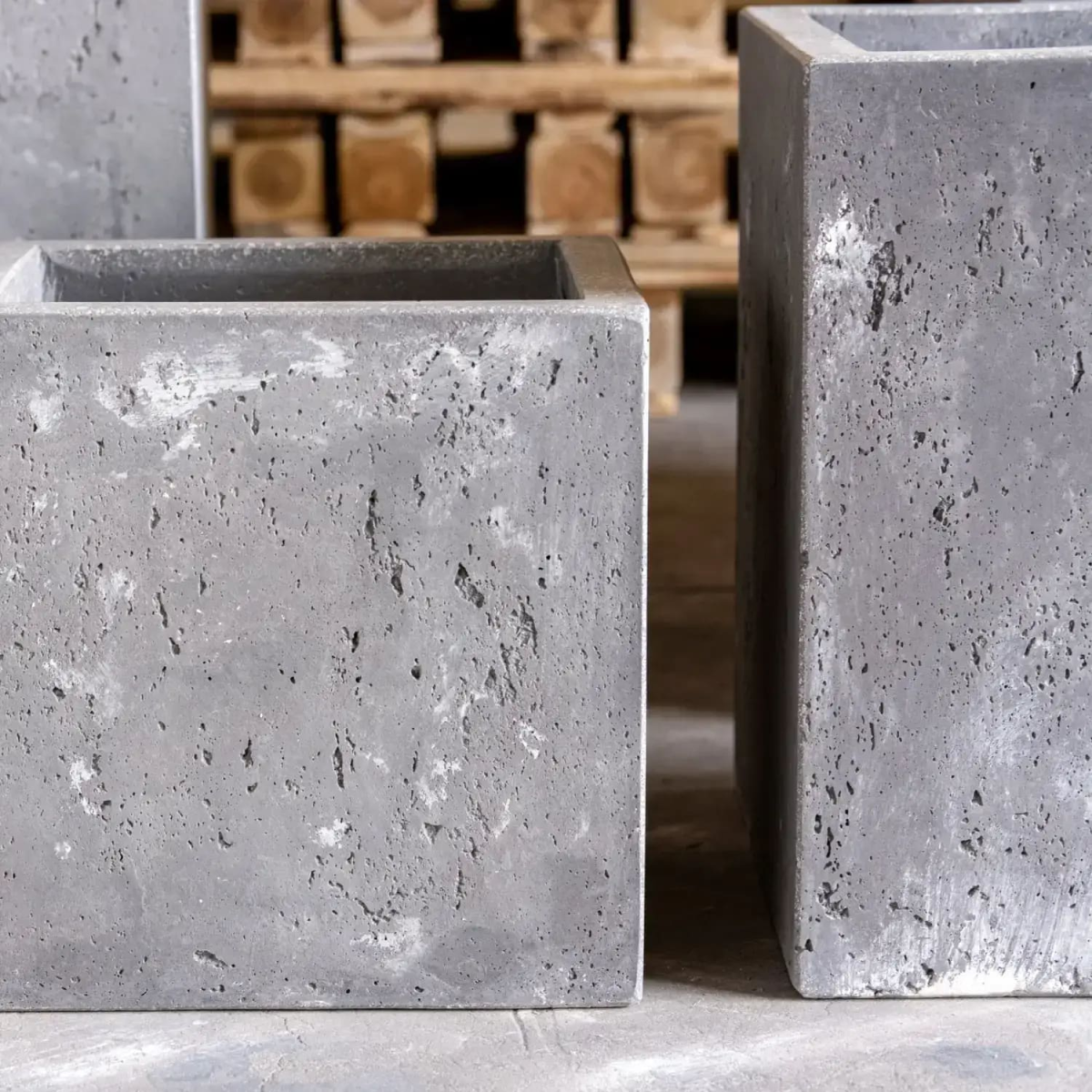 Cubrosa | Onyx Dusk – 30cm Medium Concrete Square Planter – 14L Cube Plant Pot