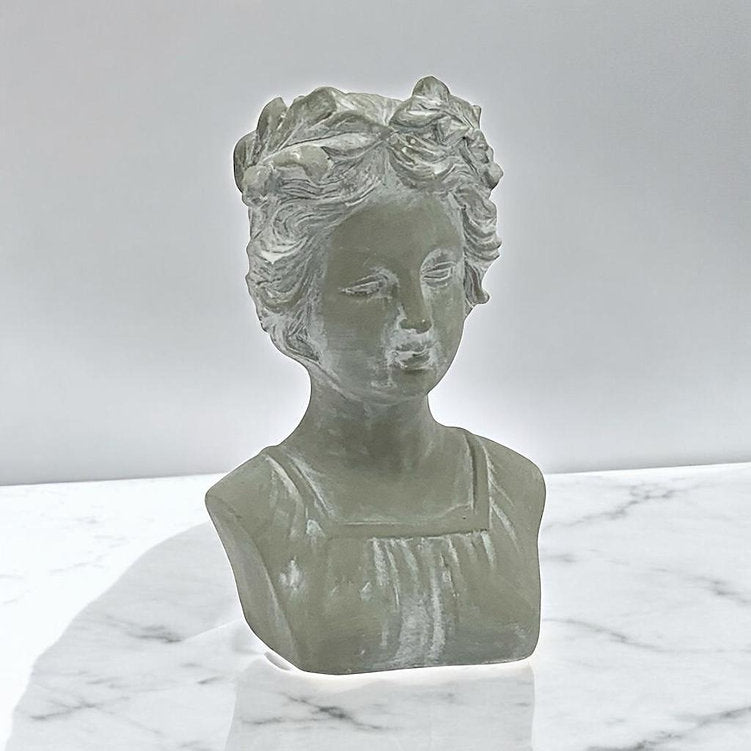27CM GREY RESIN BUST