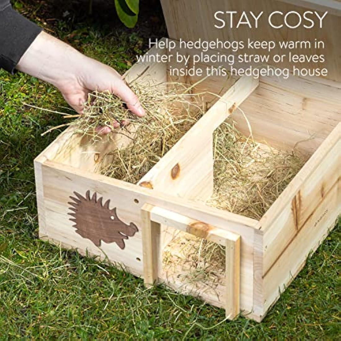 Navaris Wooden Hedgehog House - Protective Hedgehog Shelter Box for Outdoor, Garden - Hedgehog Den for Sleeping, Summer, Nesting, Winter Hibernation