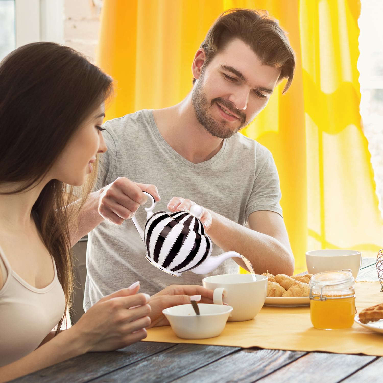 London Boutique teapot with Infuser - Tea Pot infusers for Loose Tea -700ml Capacity Perfect 2 Cup teapot -Easy Grab Handle Teapots (Black Strips)