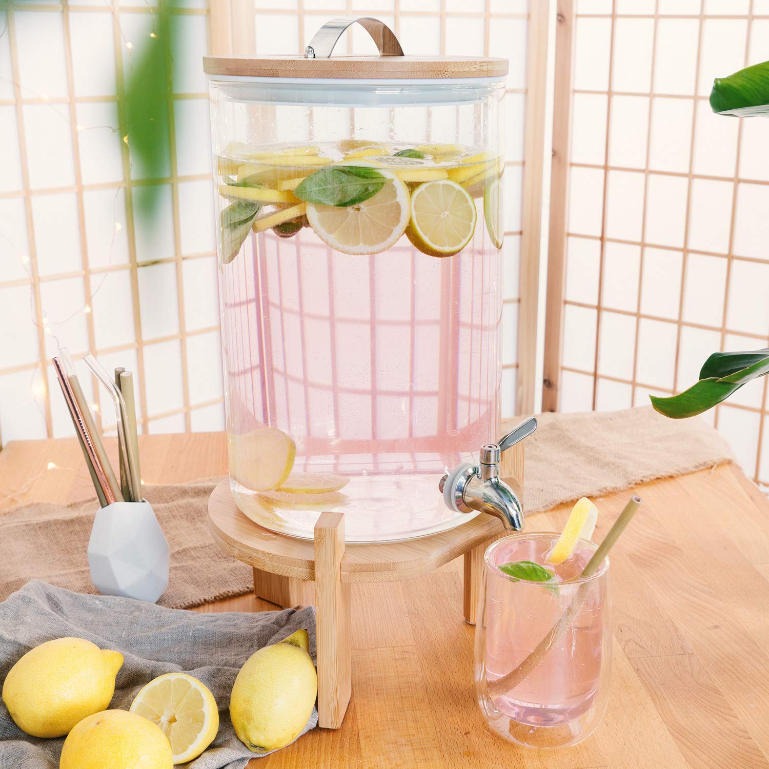 Navaris Glass Drinks Dispenser with Tap - 7 Litre Drink Jar with Spigot, Lid and Wooden Stand for Hot or Cold Beverages, Punch, Ice Water for Parties