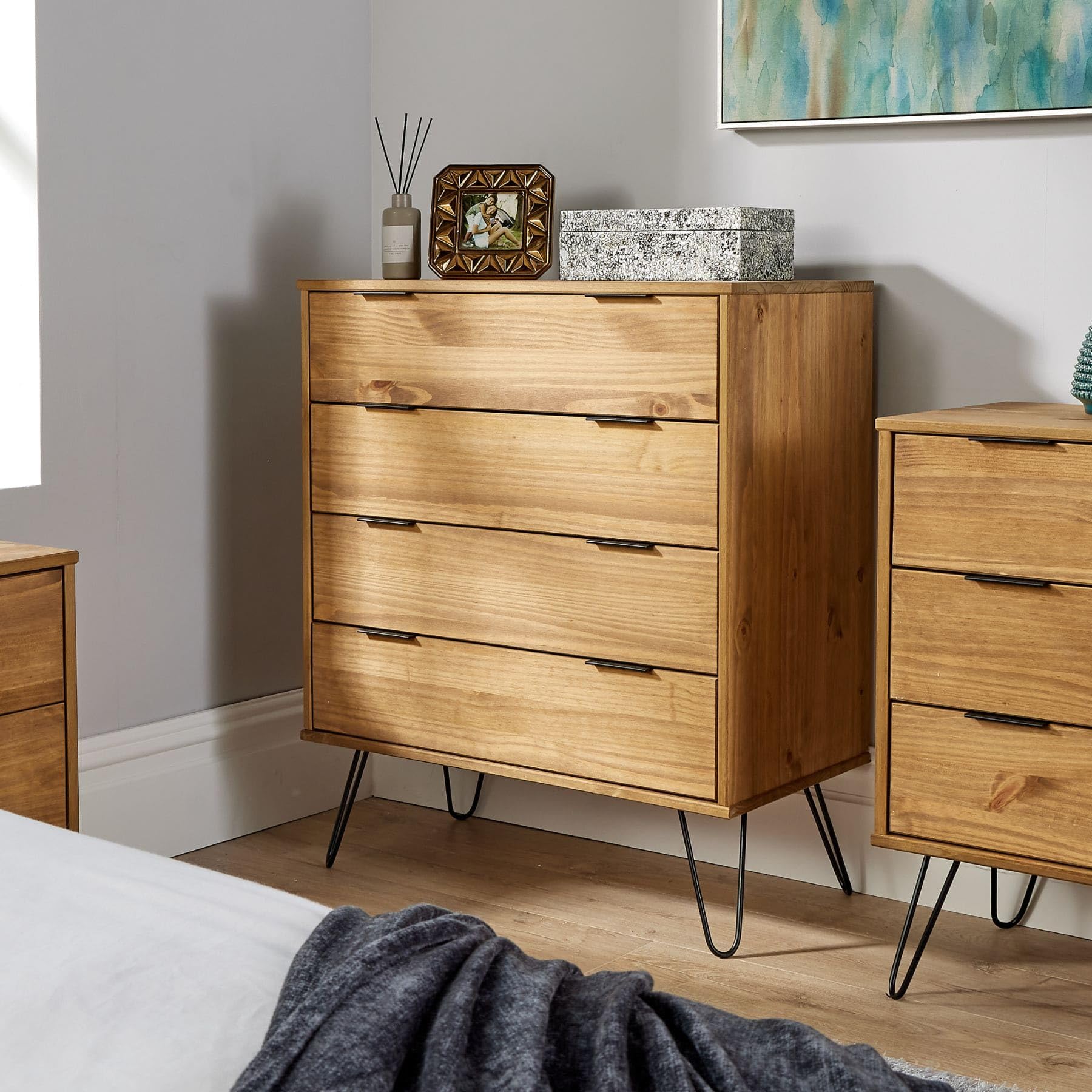 Home Source Acadia Chest of Drawers Cabinet Organiser Industrial Wooden Bedroom Storage Unit, Pine, 4 Drawer