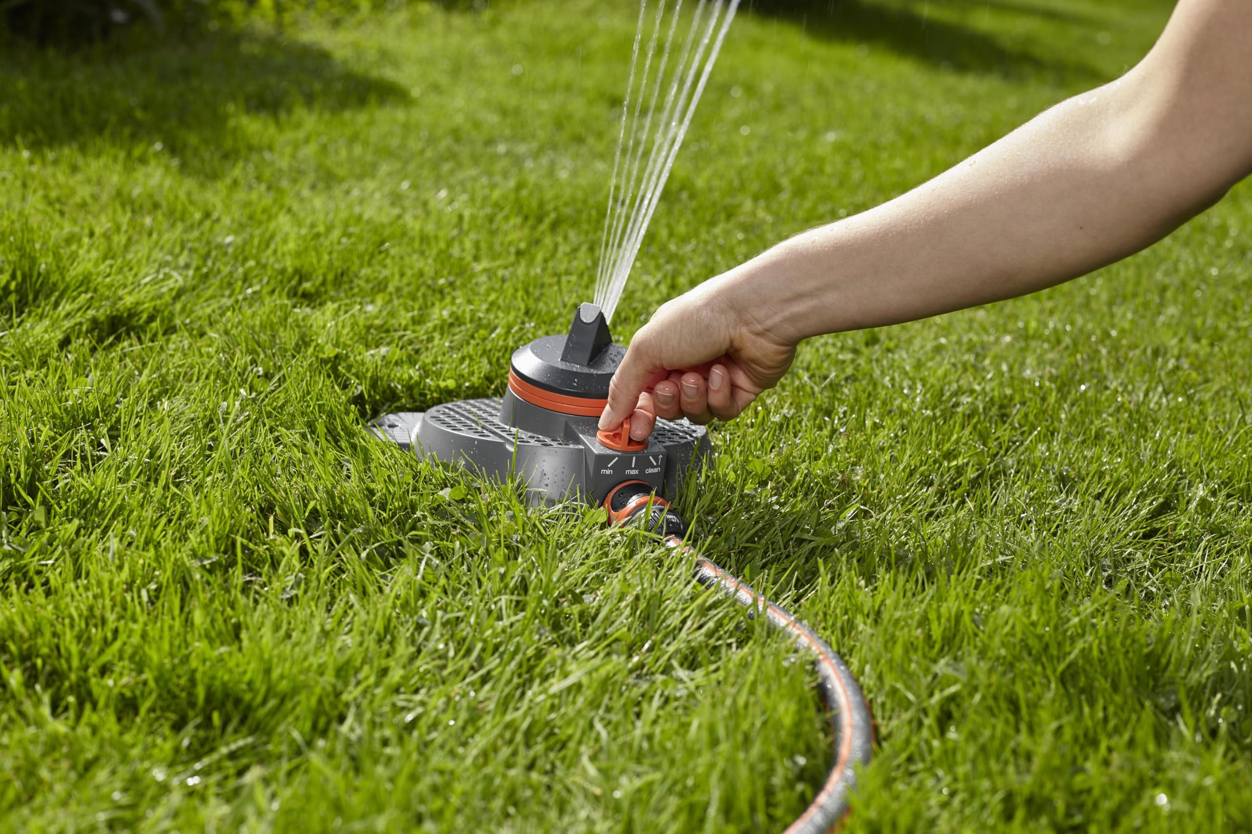 GARDENA Comfort Part and Full Circle Sprinkler Tango: circular sprinkler 2 in 1: Partial and popular rice sprinkler, water quantity and Adjustable