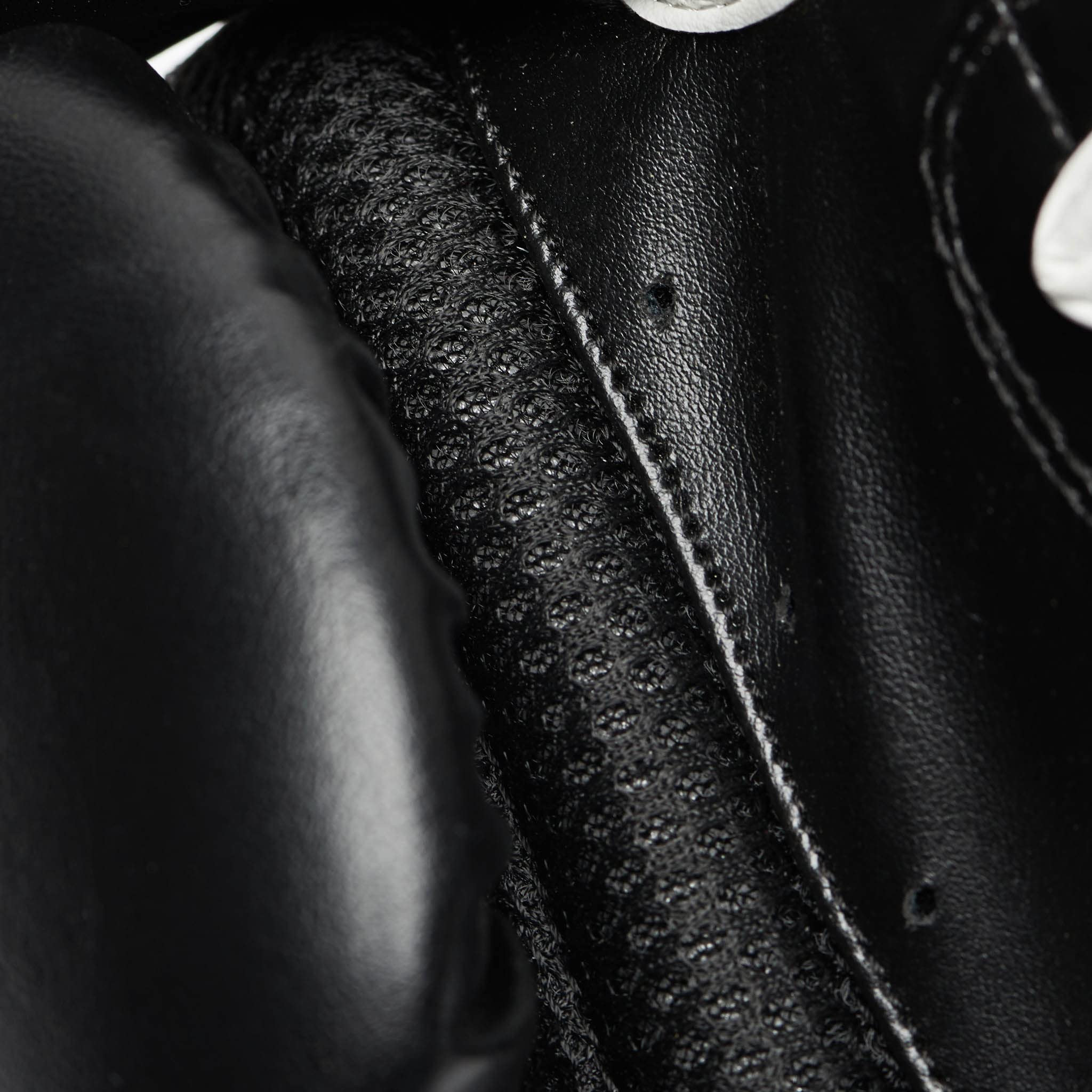 LEONE 1947, Flash Boxing Gloves, Unisex Adult, Black, 14 OZ, GN083