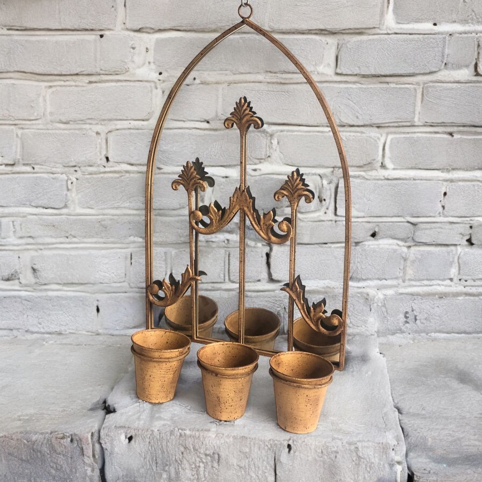 75cm RUSTY WALL MIRROR WITH TRIPLE PLANTER
