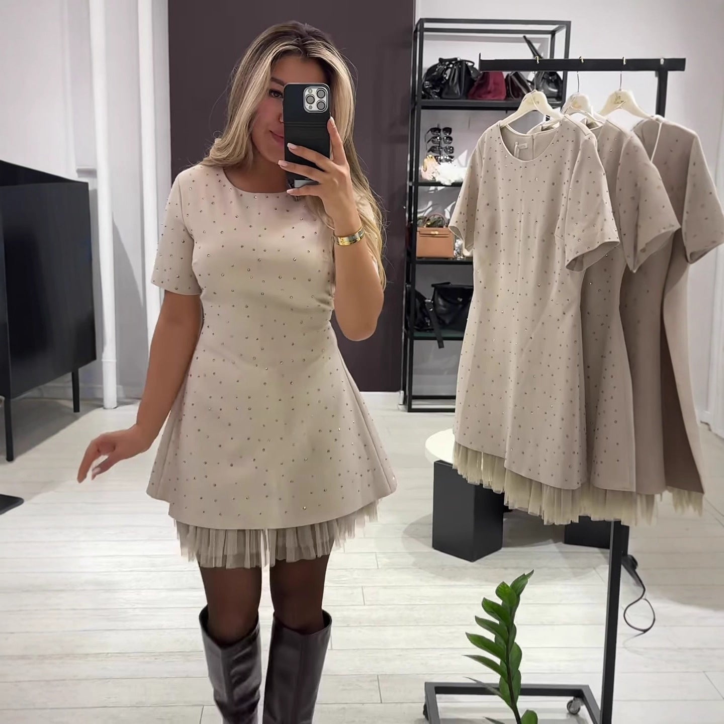 Women's Round Neck Short Sleeve Rhinestone Slimming Lace Trim Dress