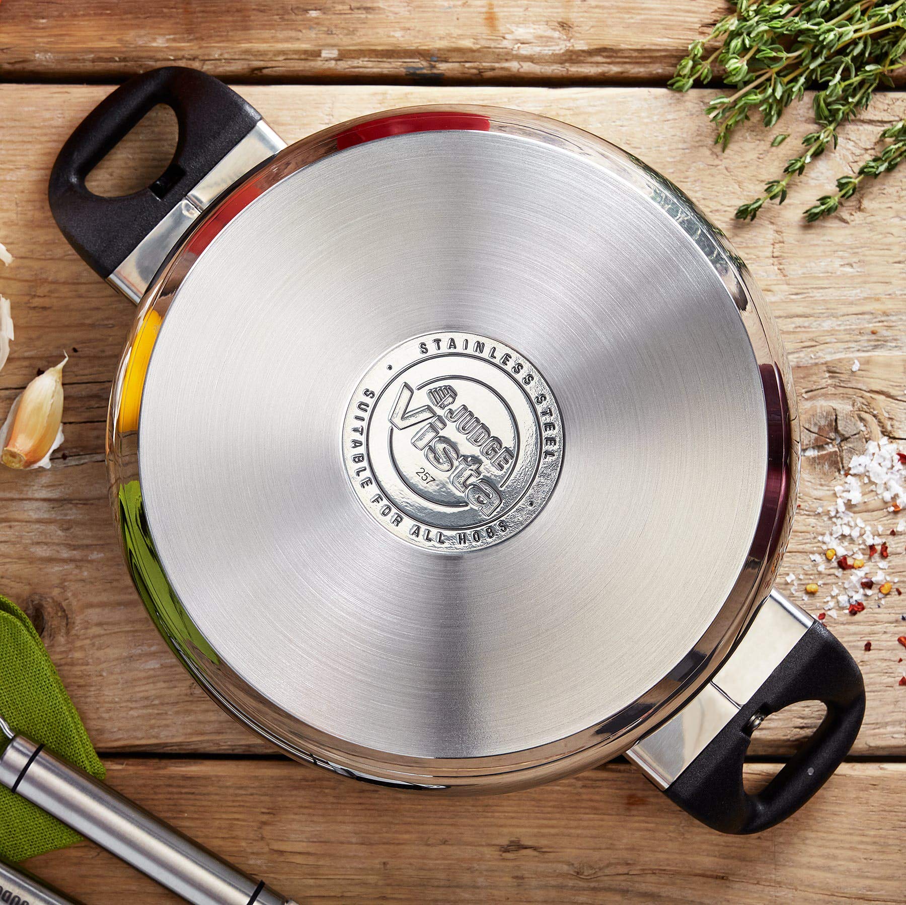 Judge Vista J232A Stainless Steel Non-Stick Large Sauteuse 28cm Frying Pan with Shatterproof Glass Lid, Induction Ready, Oven Safe, 25 Year Guarantee