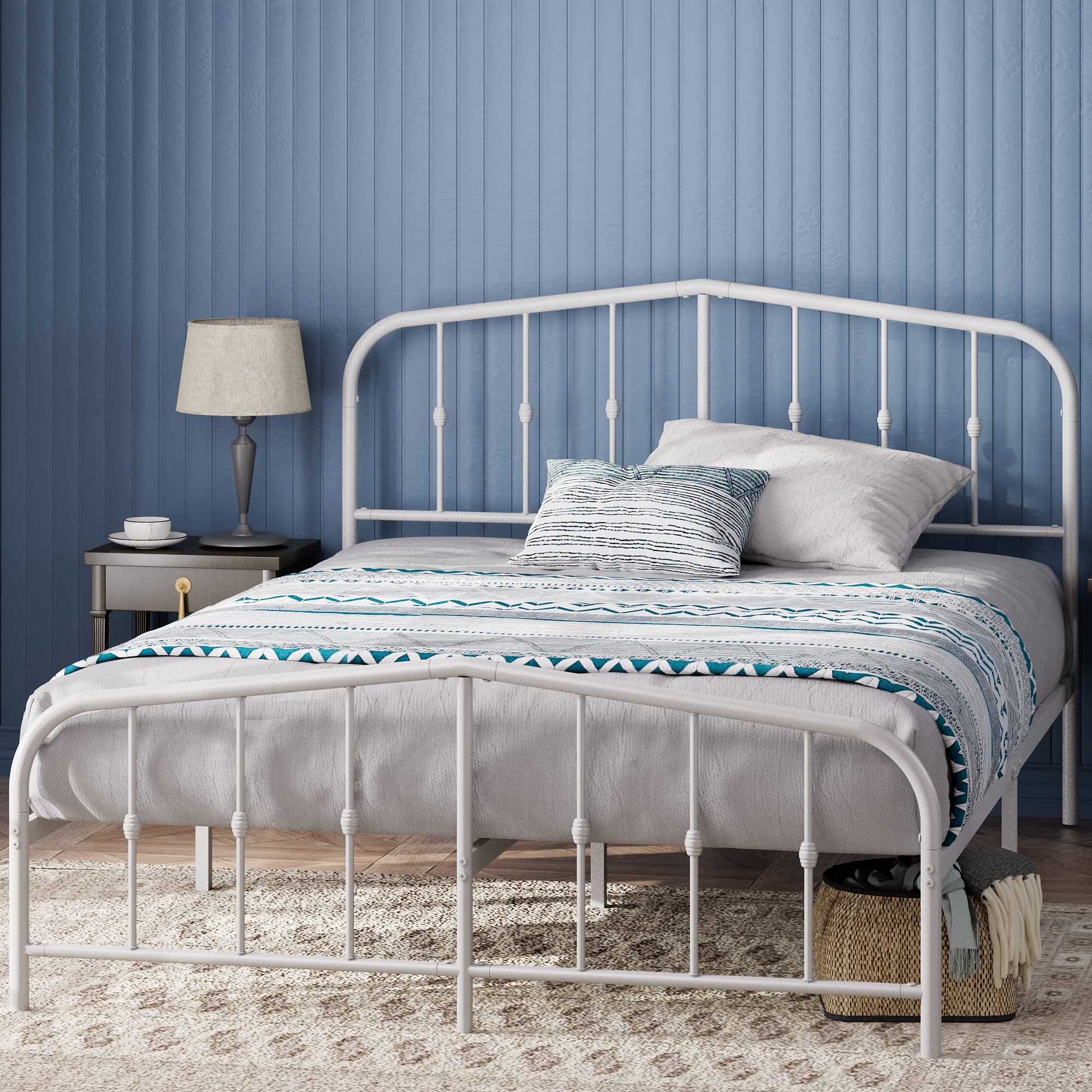 Zinus Heidi King size Bed frame - Bed 150x200 cm - 30 cm Height with Underbed storage - Metal Platform Bed frame with Headboard and Footboard - White