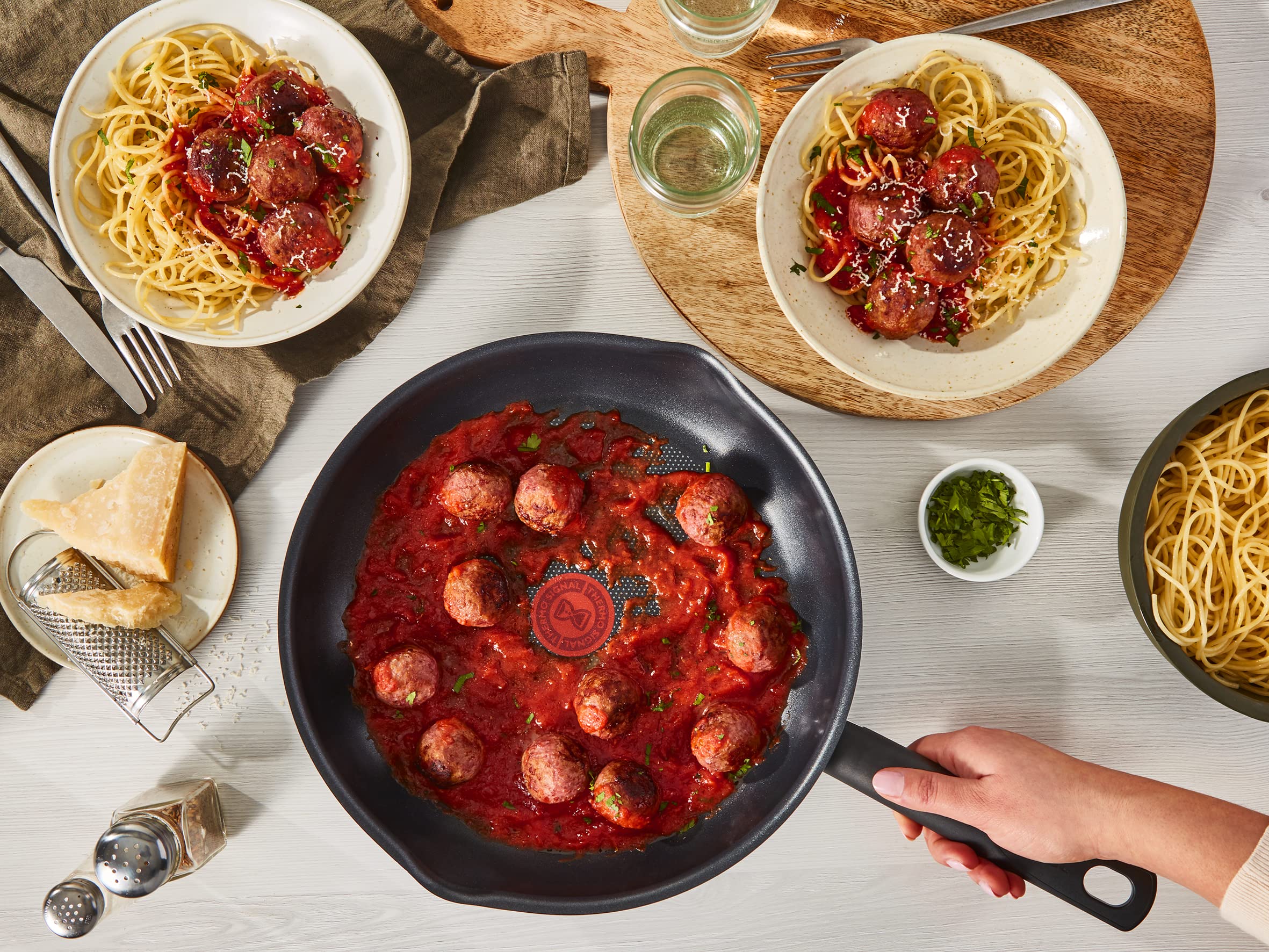 Tefal Day by Day On 24 cm Frying Pan, Non Stick, Aluminium, Black, All hobs Compatible excluding Induction, B56404AZ
