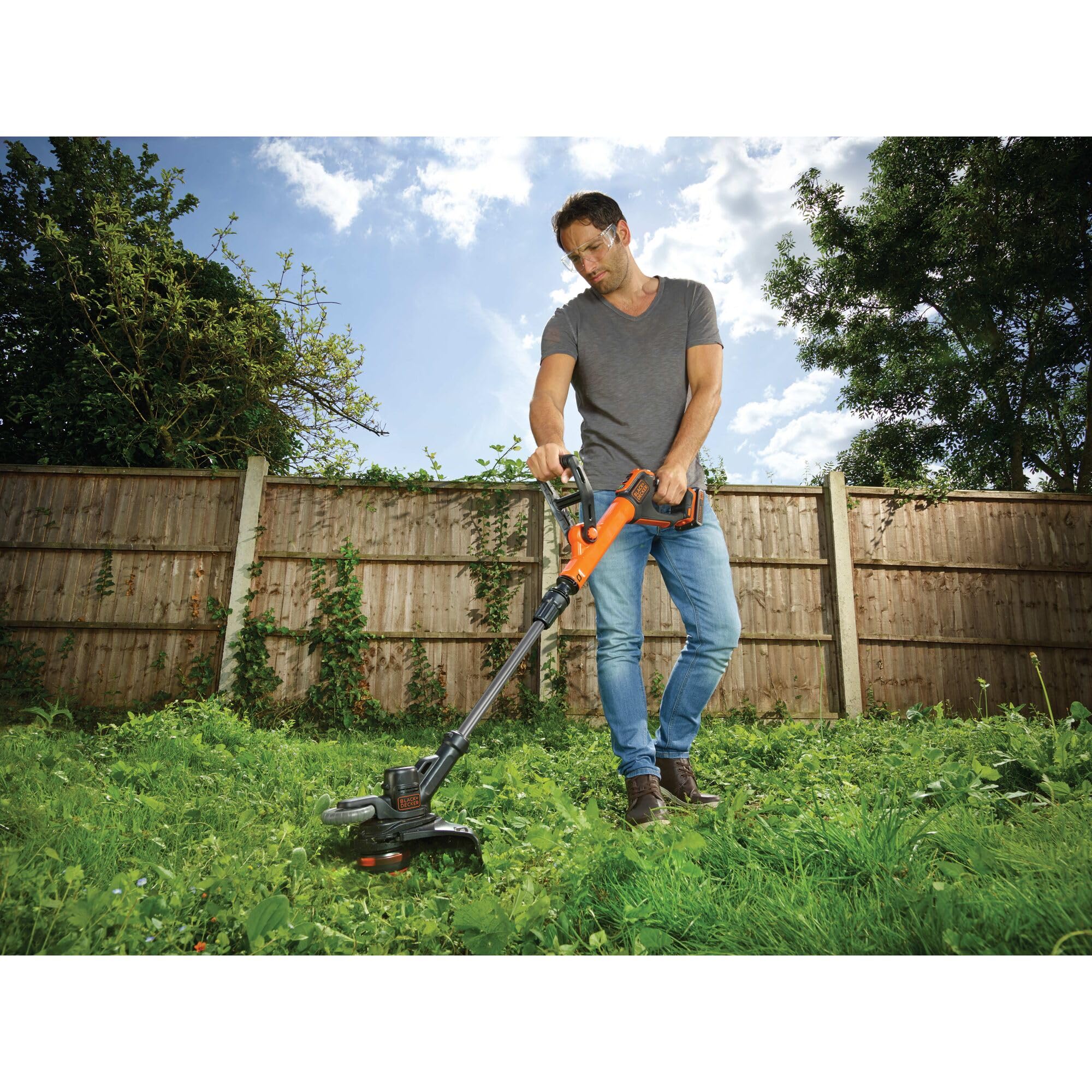 BLACK+DECKER Grass String Trimmer, 18V, Cordless, 28cm Cutting Width with Automatic Single line Feed, 18V Battery is not Included, STC1820PC-XJ
