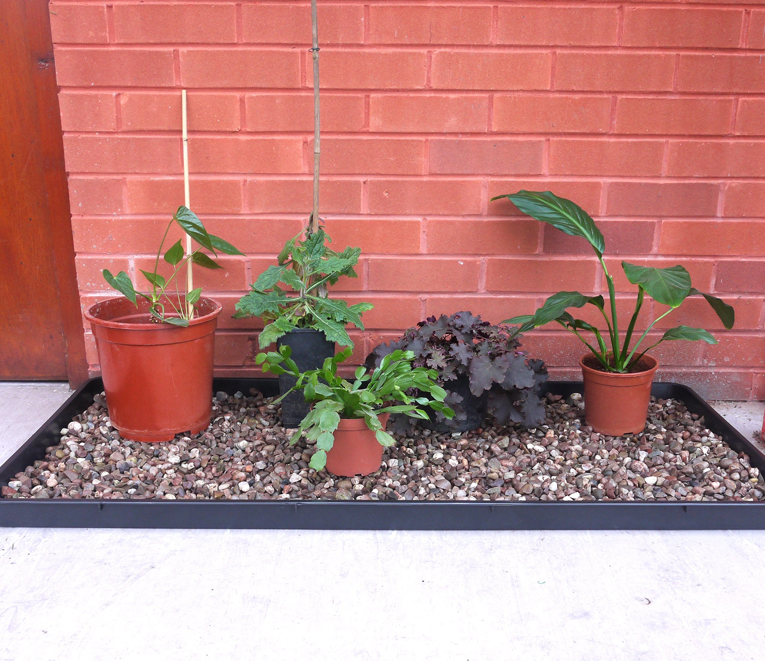 Britten & James 120 x 55cm Large Tray Black. Use in the garden, greenhouse, for hydroponics, oil drain tray, for muddy boots, litter tray etc.