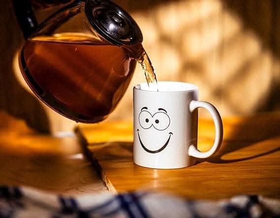 Set of 6 White Emoji Coffee Mugs – Dishwasher Safe Porcelain Tea & Hot Chocolate Cups