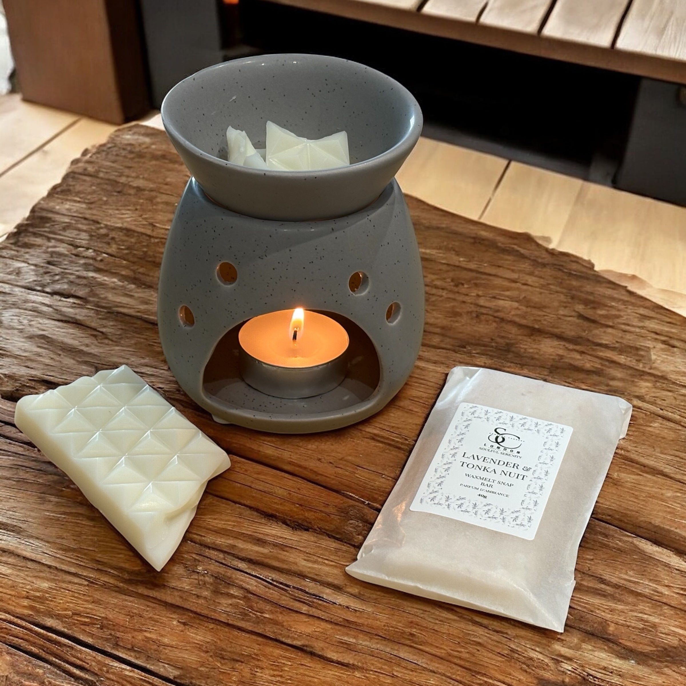 Citrus & Oud Wax Melt Snap Bar (40g) – Luxury Soy Blend