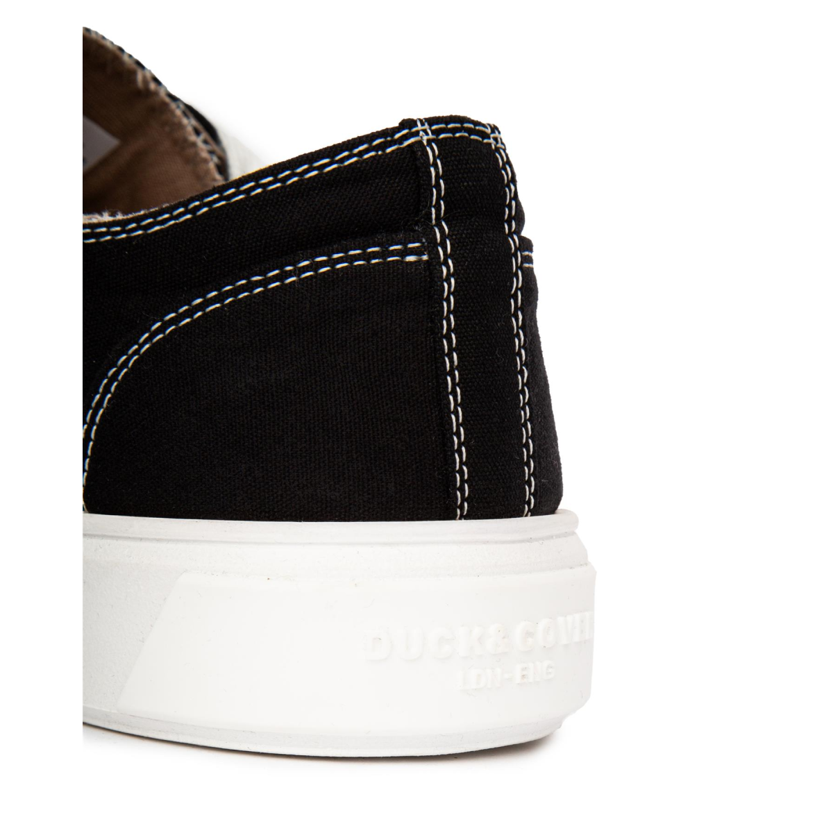 Nesta Trainers Black