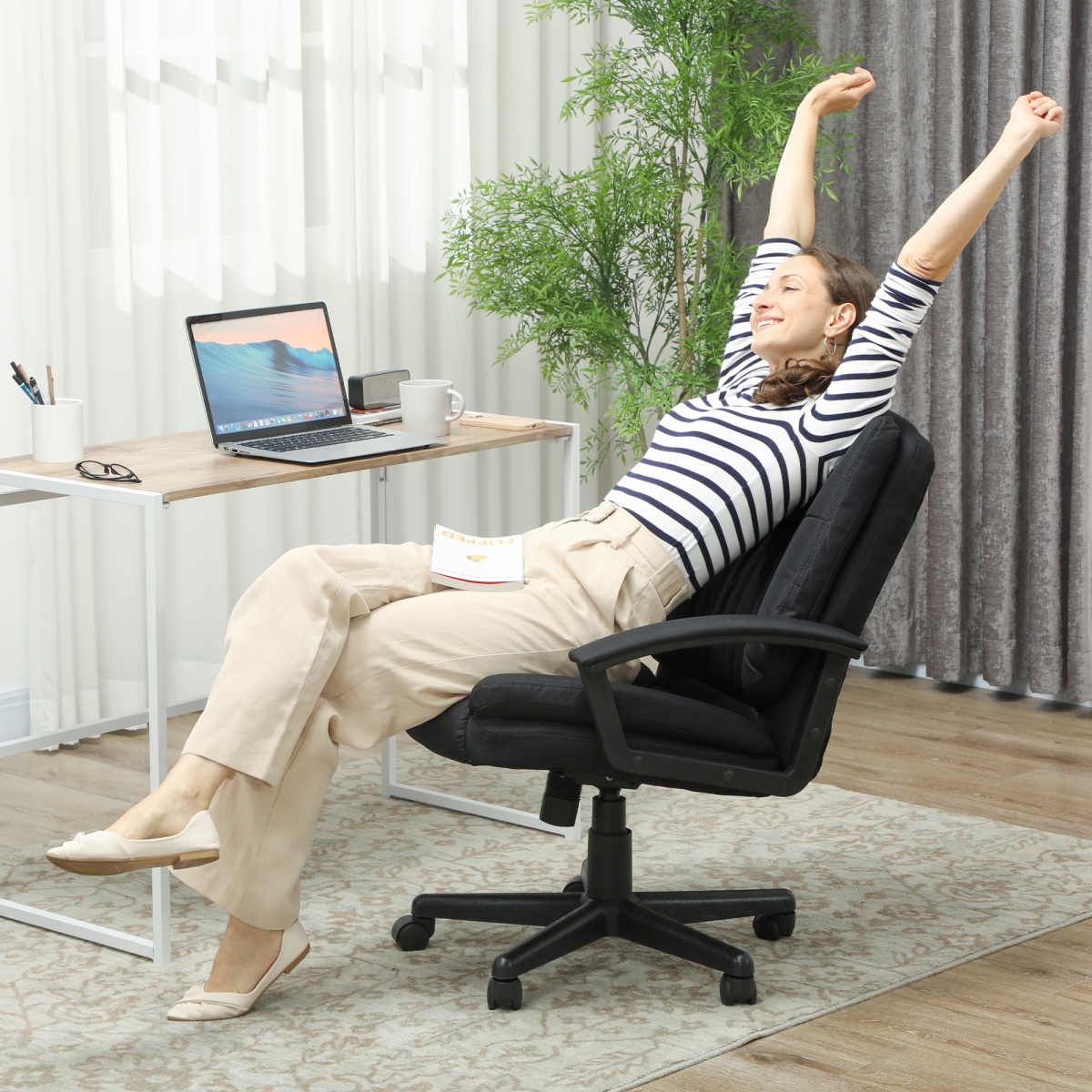 HOMCOM Swivel Executive Office Chair Mid Back Chair w/ Arm