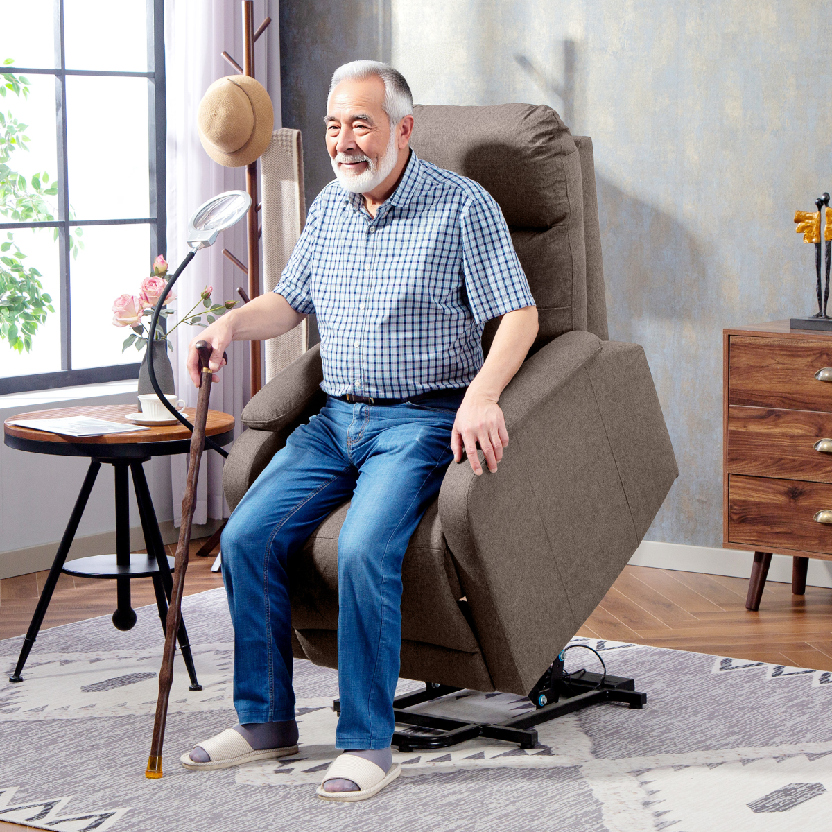 HOMCOM Linen Fabric Electric Recliner Chair with Remote Control