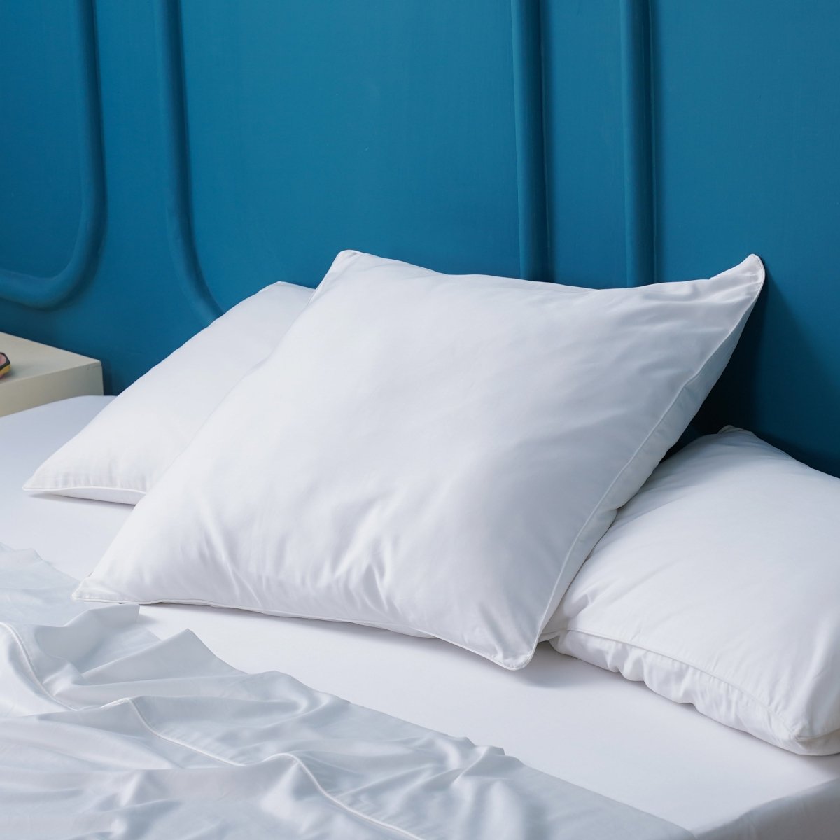 Ackly Bamboo - White Duvet Cover, Fitted Sheet & Pillowcases Set