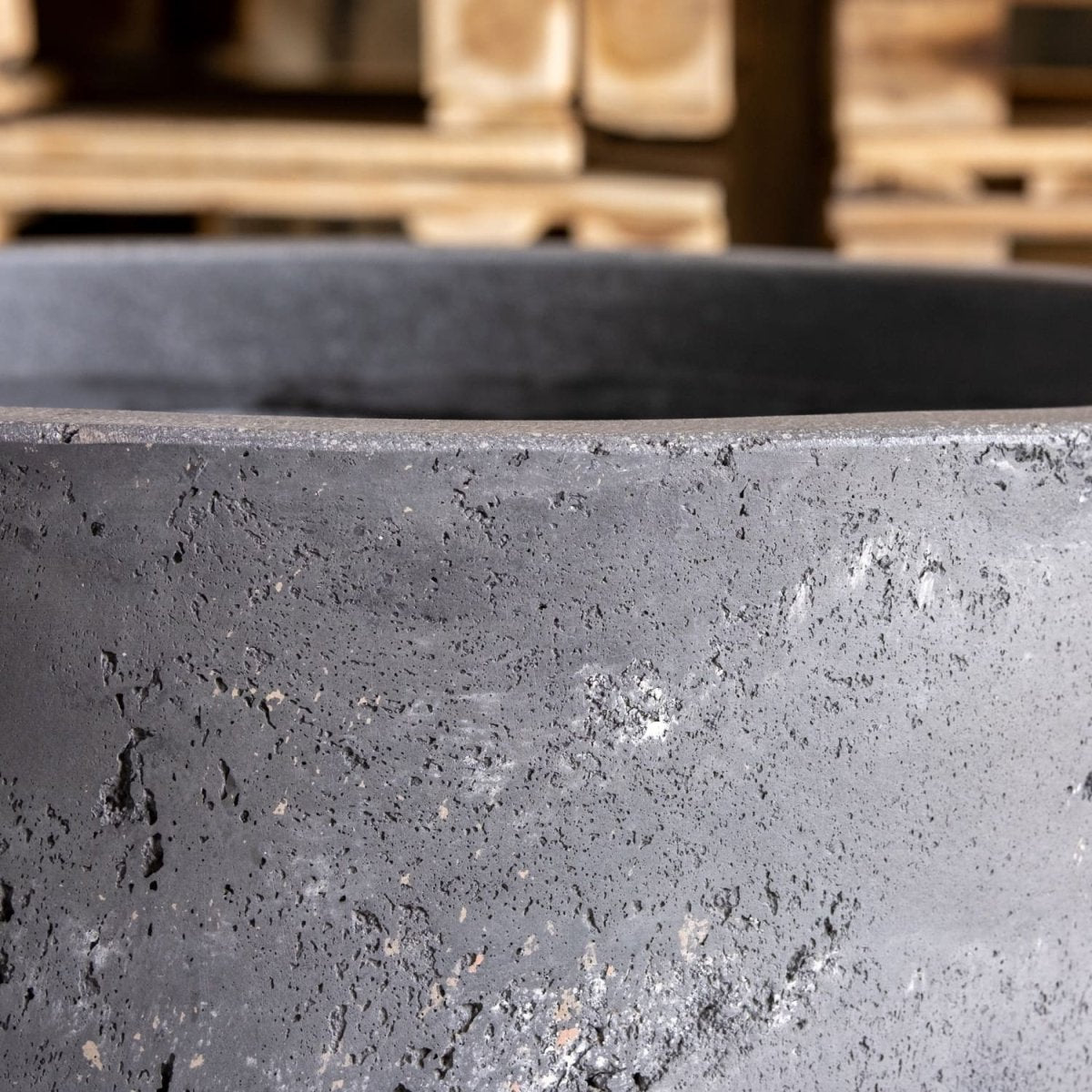Aurella | Onyx Dusk – 40cm Large Concrete Cylinder Planter – 34L Round Plant Pot - Zestio