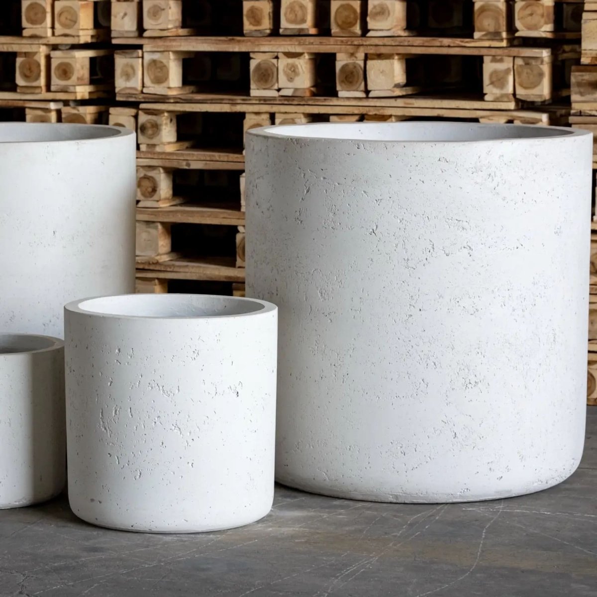 Aurella | White Mist – 70cm X Large Concrete Cylinder Planter – 199L Round Plant Pot - Zestio