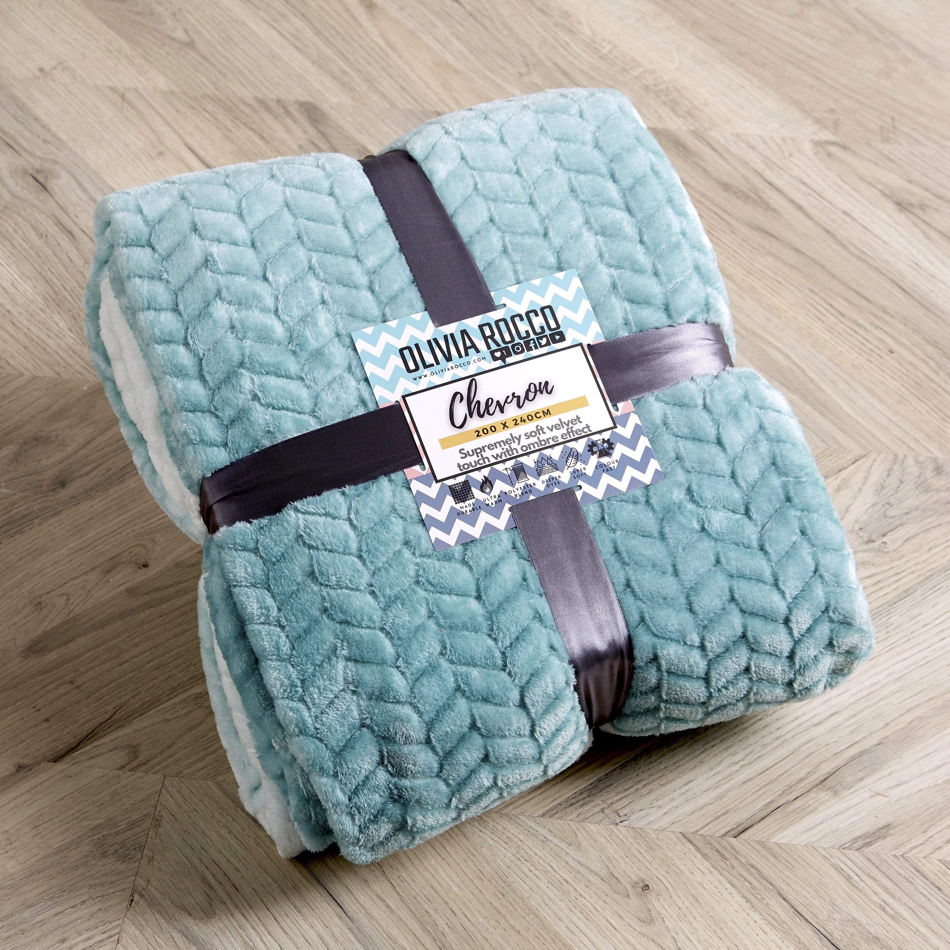 OLIVIA ROCCO Chevron Ombre Throw Blanket Oversized Chunky Soft Fleece for Sofa or Bed All-Season Comfort in Calming Colours