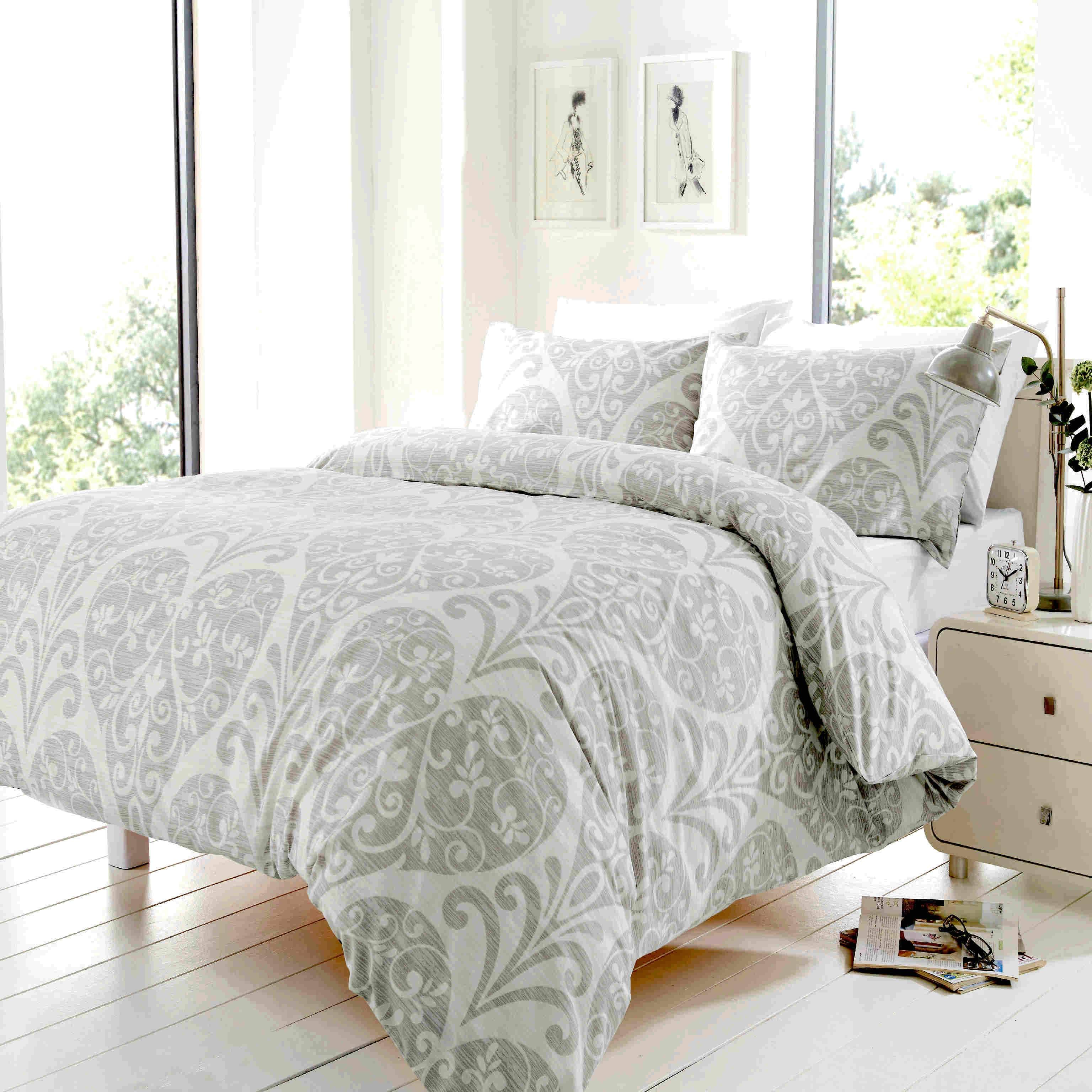 OLIVIA ROCCO Chloe Cotton-Blend Duvet Set OEKO-TEX Bedding For Superior Comfort In Multiple Sizes And Colours With Lux Finish