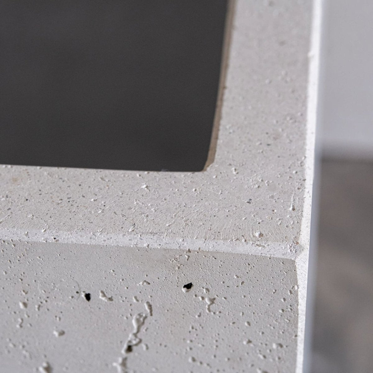 Cubrosa | White Mist – 40cm Medium Square Concrete Planter – 38L Outdoor Indoor Pot - Zestio