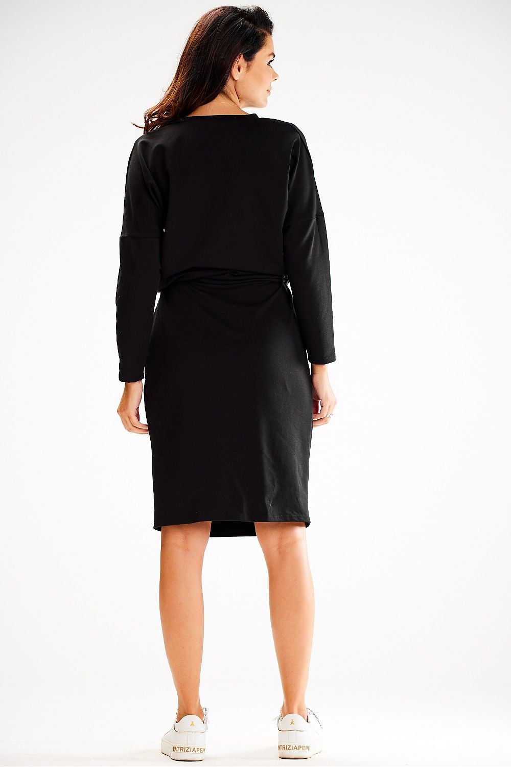 Elegant Loose Daydress with Long Sleeves, Waist Tie, Pockets, and Applique by Awama