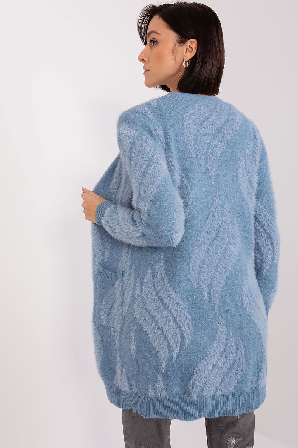 Luxurious Long Sleeve Bedspread Cardigan with Pockets in Variegated Fabric for Everyday Comfort