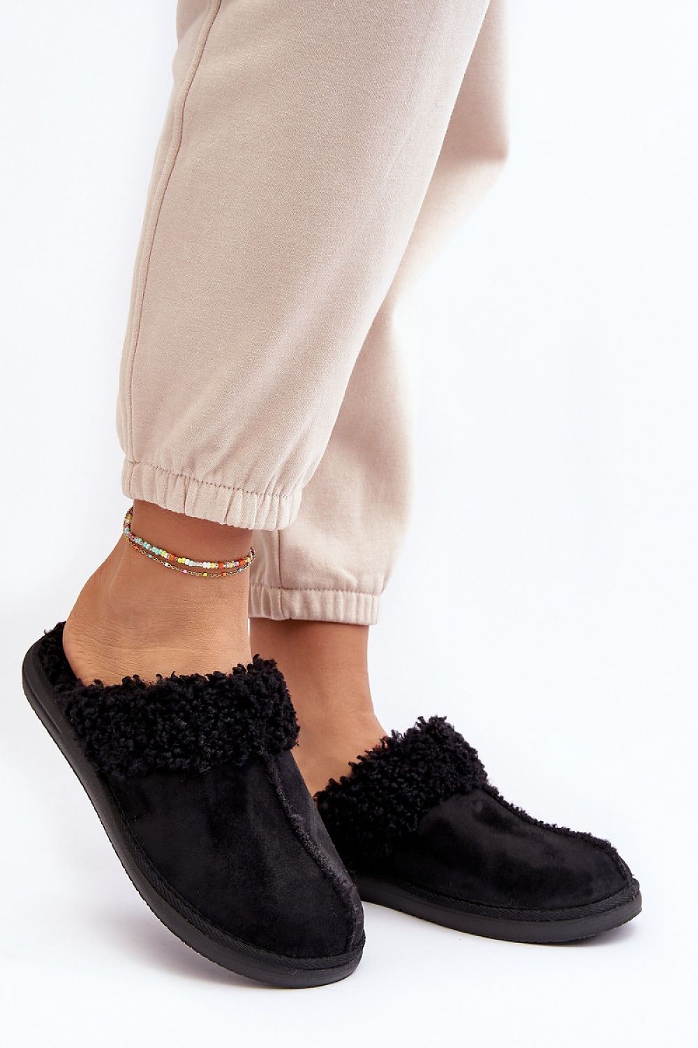 Luxurious Women's Fur-Insulated Slippers with Rubber Sole - Perfect for Chilly Evenings