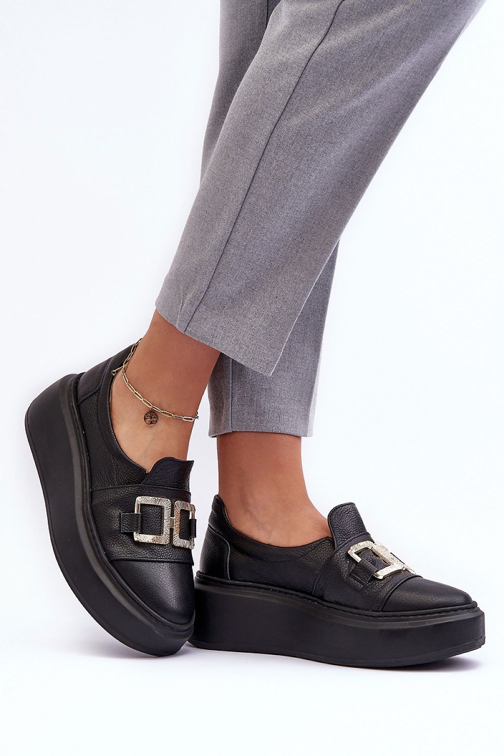 Women's Half Shoes in Natural Leather with Gold Ornament and Adjustable Elastic Band