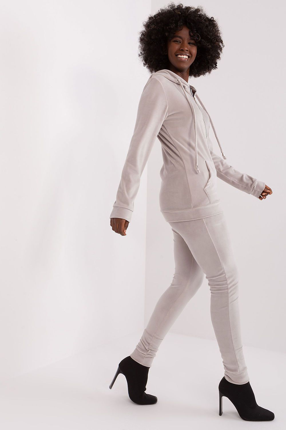 Luxurious Velour Loungewear Set: Hooded Sweatshirt & Long Pants with Pockets
