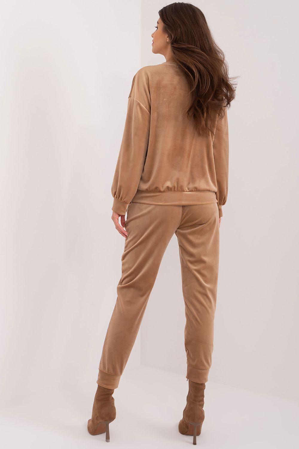 Elegant Italy Moda Velour Set with Decorative Bows – Luxurious Sweatshirt and Pants Combo
