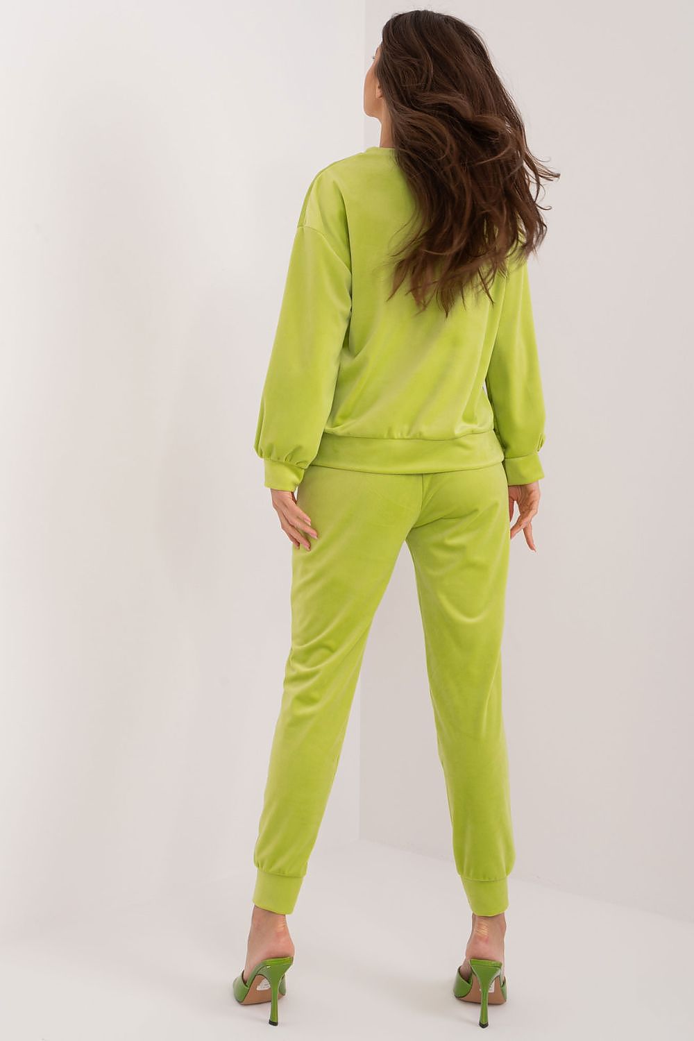 Elegant Italy Moda Velour Set with Decorative Bows – Luxurious Sweatshirt and Pants Combo