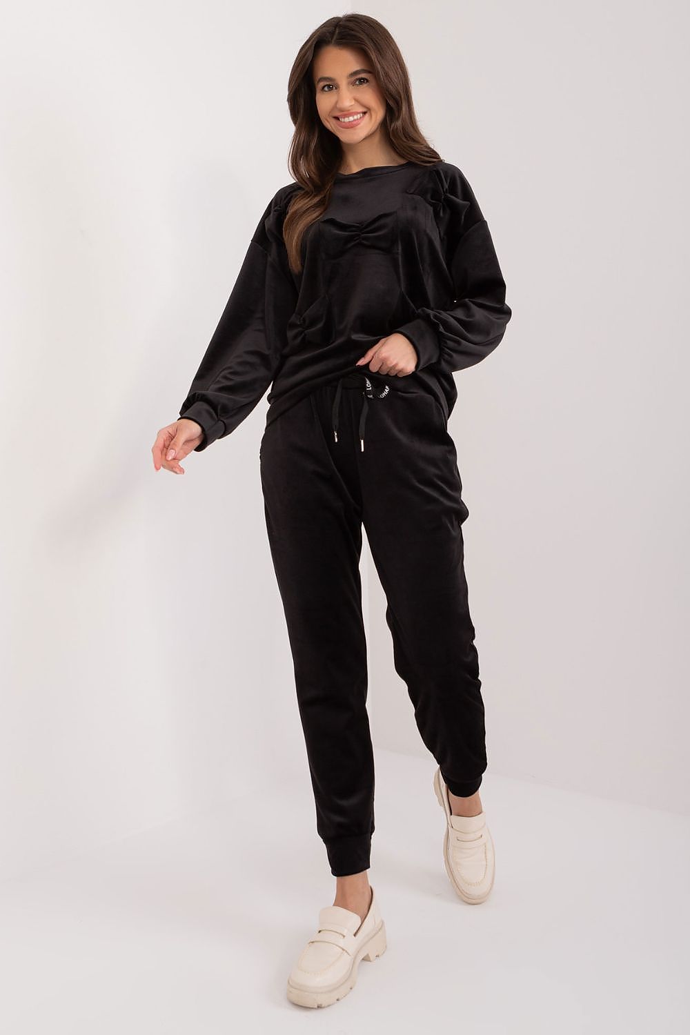 Elegant Italy Moda Velour Set with Decorative Bows – Luxurious Sweatshirt and Pants Combo