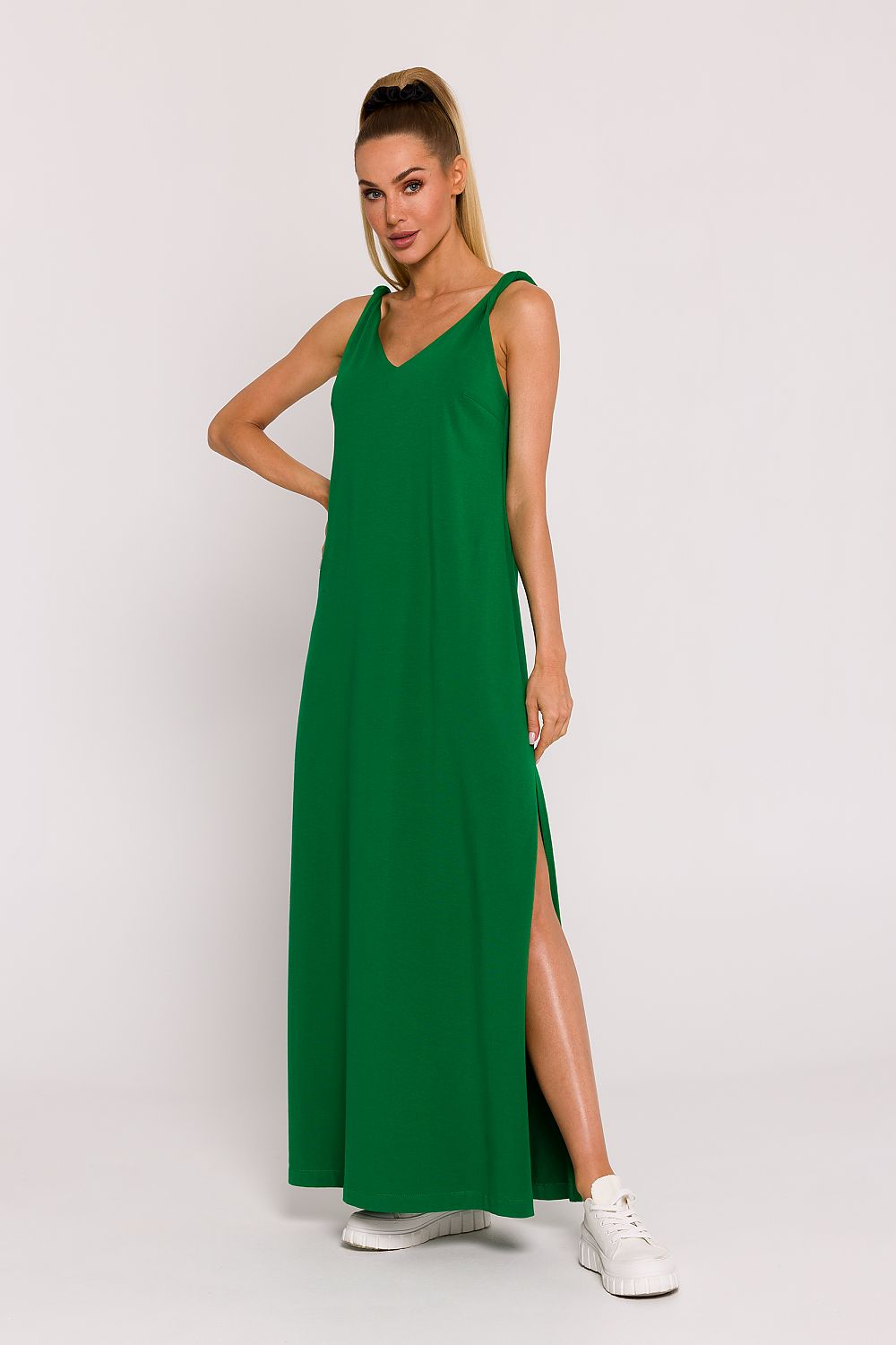 Moe Oversized Knit Dress with Twisted Shoulder Straps and Striking V-Neck Design