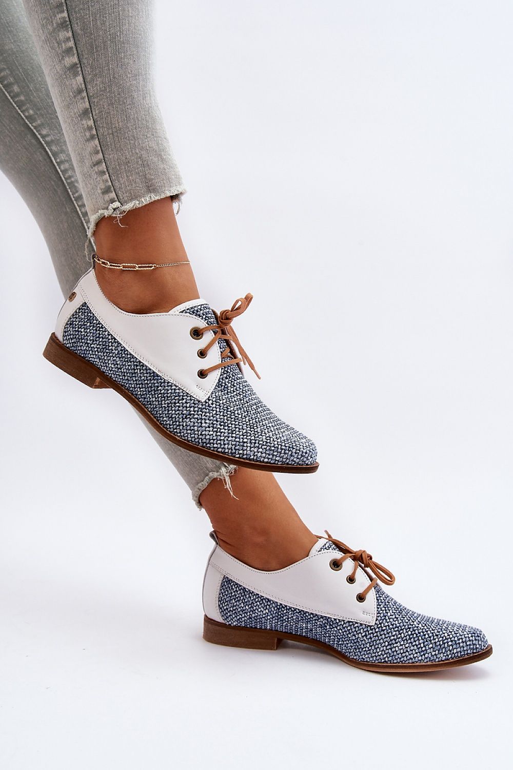 Luxury Women's Semi-Boots in Natural Leather with Flat Heel and Classic Lacing - Step In Style