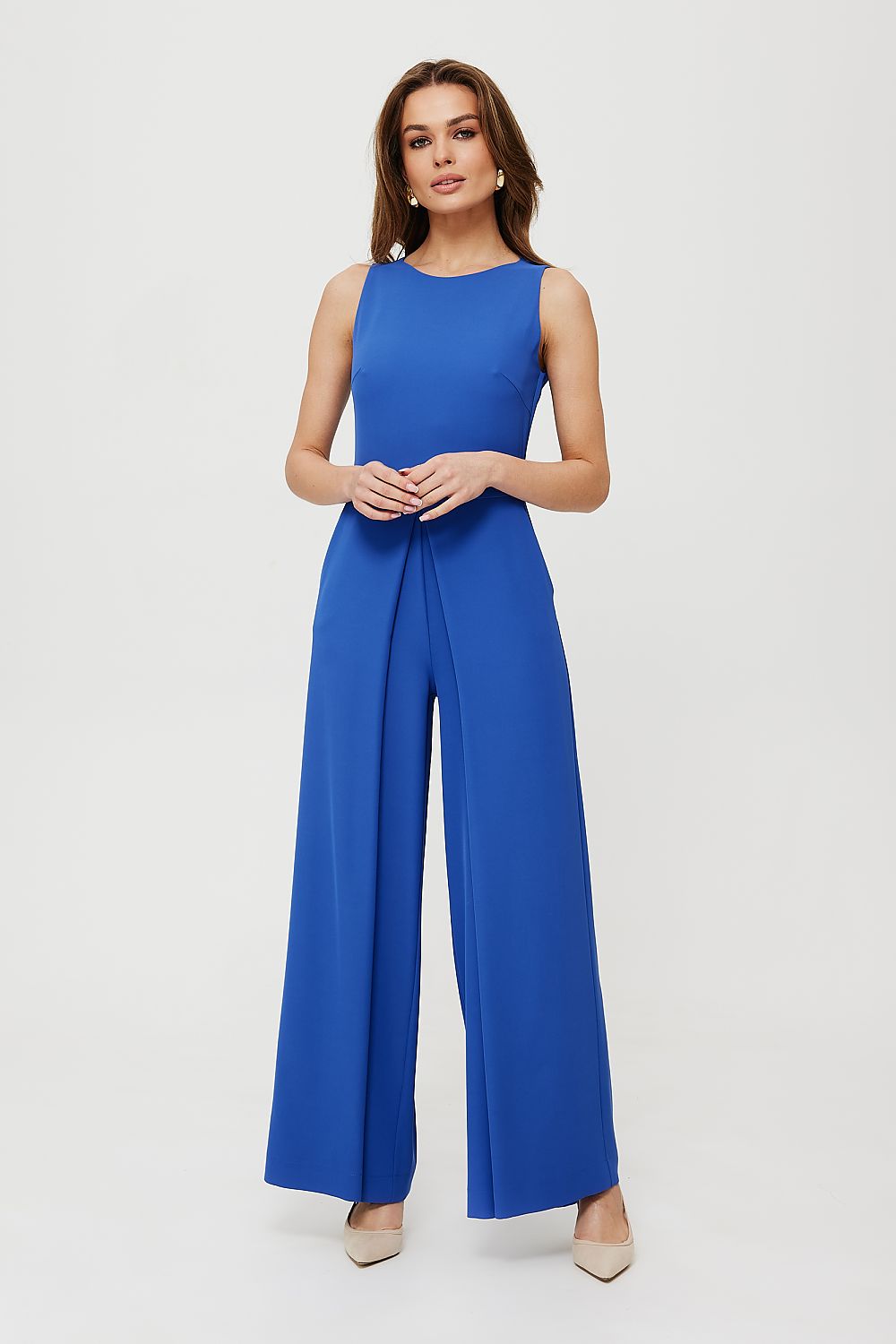 Modern Elegant Sleeveless Jumpsuit with Wide Legs and Pockets – Premium Polish Tailoring