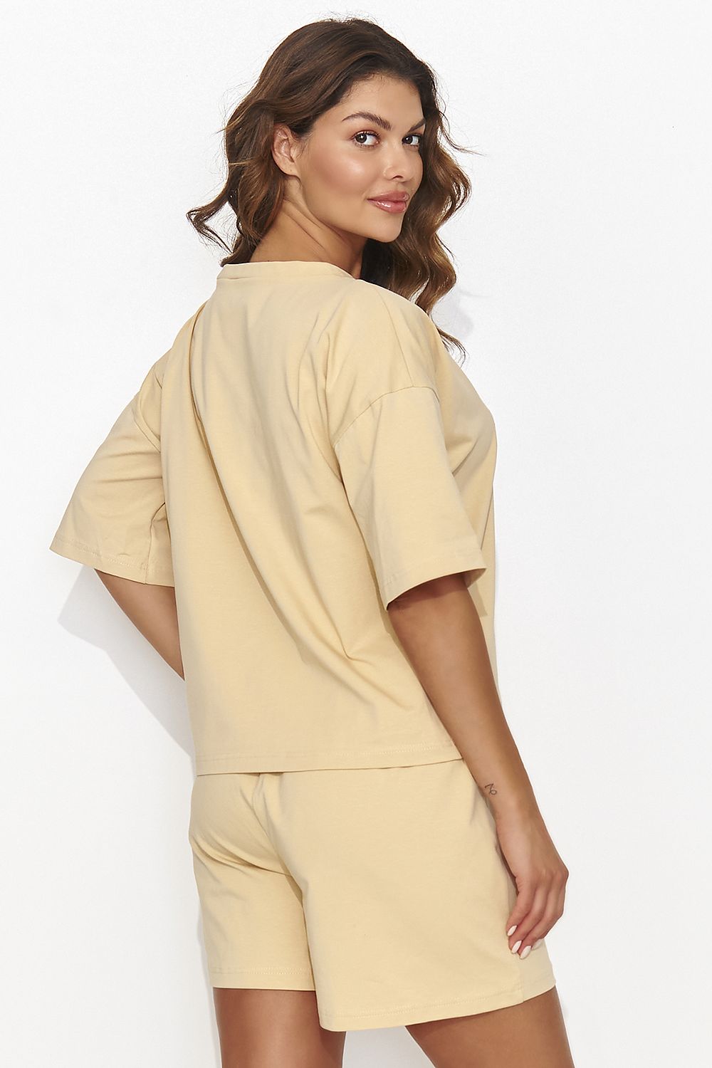 Numinou Women's Set: Elegant Heart Neckline Blouse & Loose Shorts, Perfect for Casual & Sporty Style