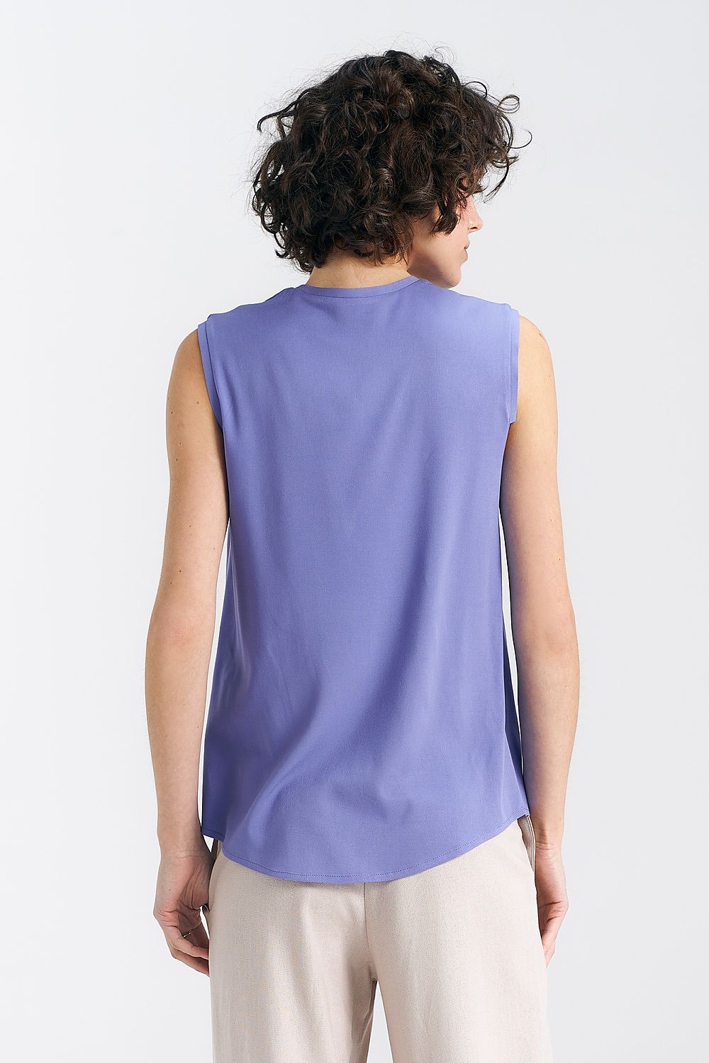Elegant Plum Viscose Blouse With V-Neckline And Delicate Pleat Detail by Nife