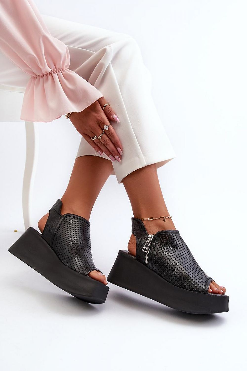 Elegance in Natural Leather: Women's 7cm Heel Sandals with Openwork Design and Zipper Closure