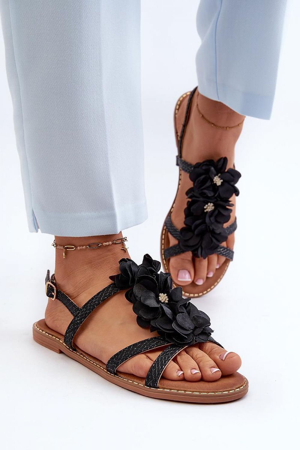 Women's Glittering Floral Sandals with Flat Heel for Summer Elegance - Step in Style