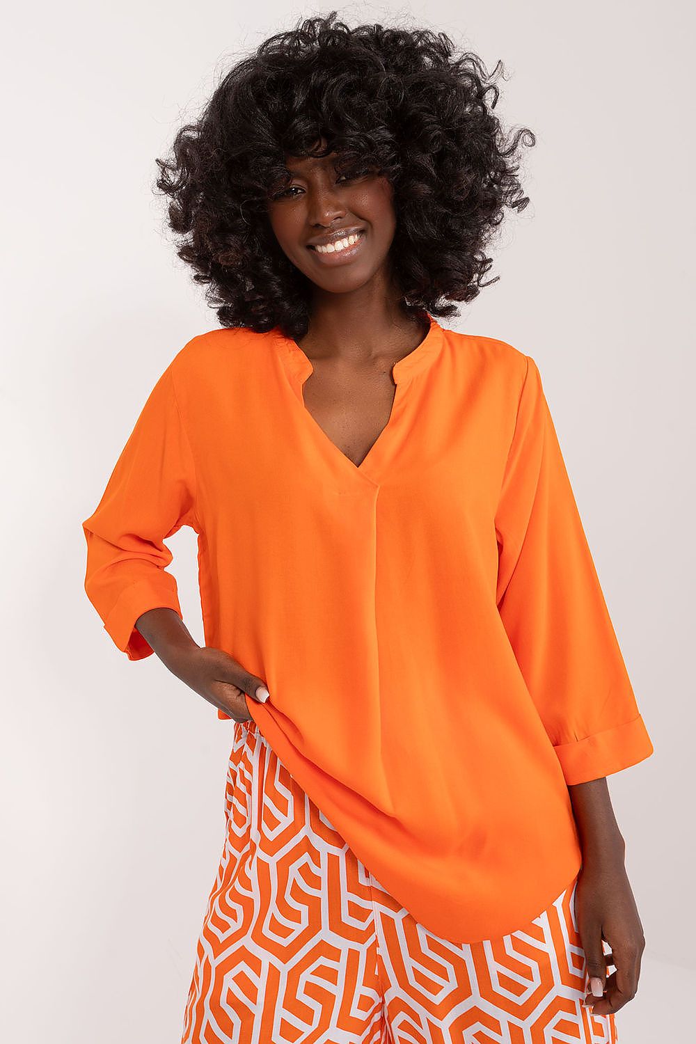 Elegant Viscose Blouse with V-Neck and 3/4 Sleeves for Everyday Comfort & Style by Sublevel
