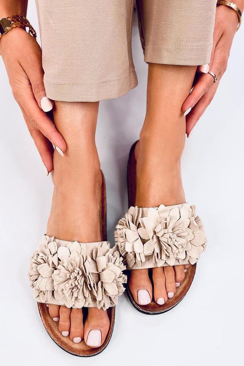 Women's Eco-Friendly Suede Slides with Cork Insole and Floral Detail - Summer Comfort Flip-Flops