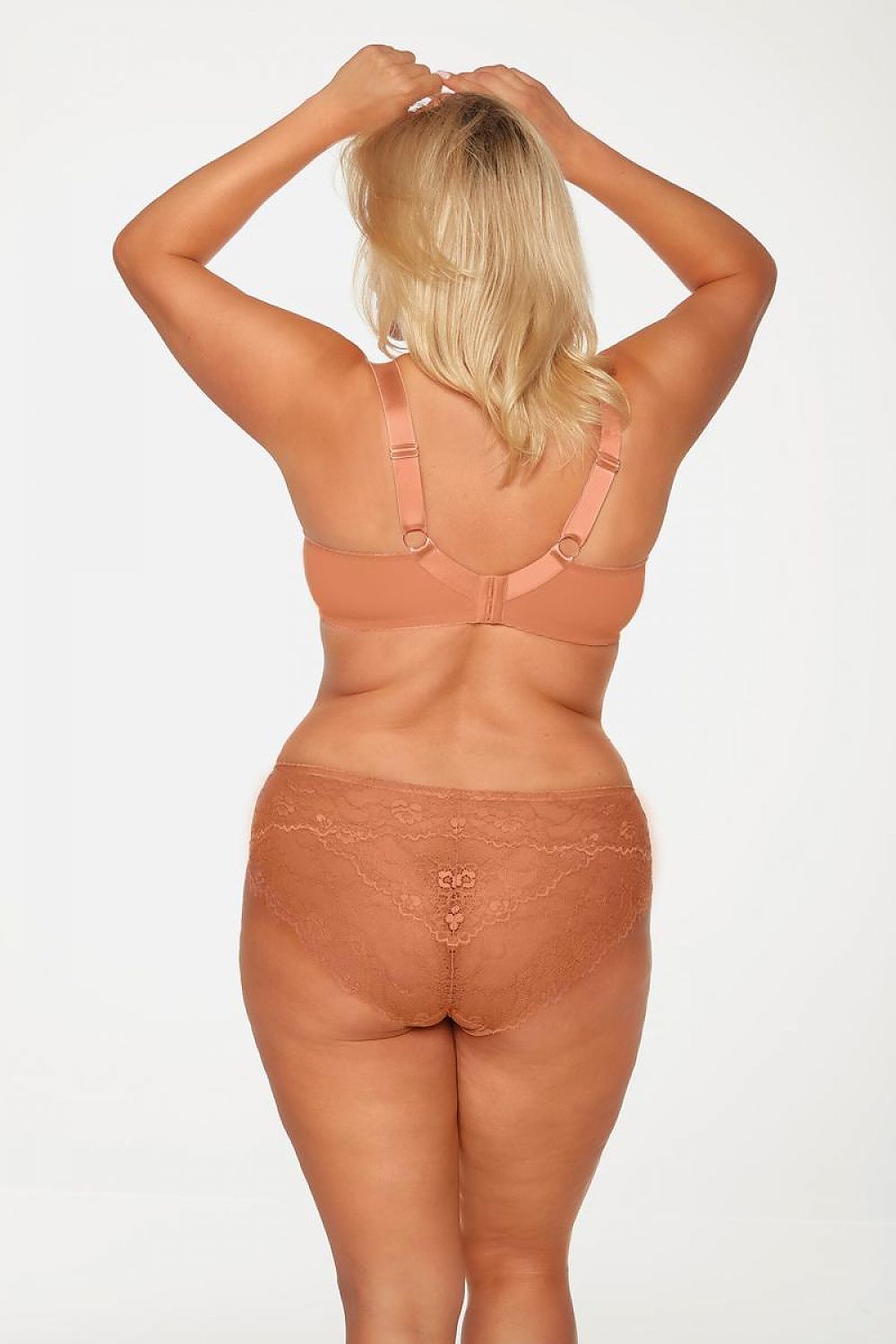 Bella Misteria Soft Bra for Fuller Shapes - Sensual Apricot Lace Lingerie with Optimal Support