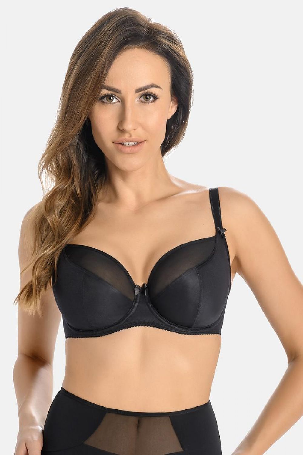 Elegant Black Underwire Bra with Adjustable Straps and Mesh Trim for Ultimate Comfort